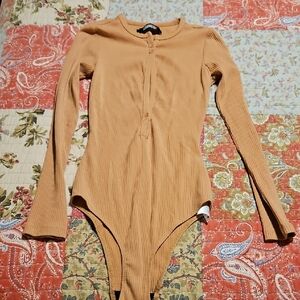 Reformation Encina Ribbed Long Sleeve Henley Bodysuit in Tan Size XXS